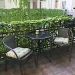 A Lovley Newly Decorated Fully Equipped Walking Distance To The Park Where Will Find The World Famous Szechenyi Thermal Bath Spa, Museums , And The Capital Circus , Ac, Smart Tv, High Speed Internet * Budapešť