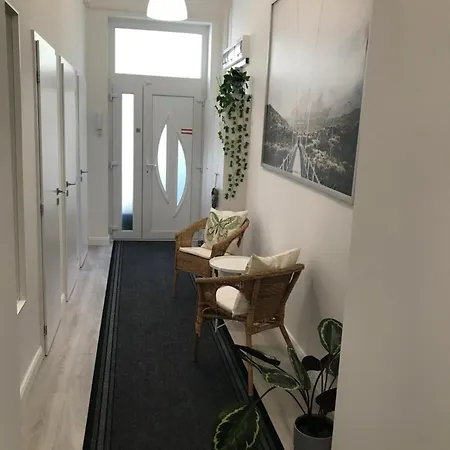 Appartement A Lovley Newly Decorated Fully Equipped Walking Distance To The Park Where Will Find The World Famous Szechenyi Thermal Bath Spa, Museums , And The Capital Circus , Ac, Smart Tv, High Speed Internet