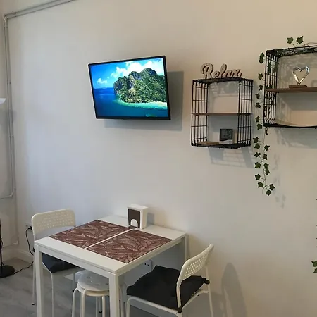 A Lovley Newly Decorated Fully Equipped Walking Distance To The Park Where Will Find The World Famous Szechenyi Thermal Bath Spa, Museums , And The Capital Circus , Ac, Smart Tv, High Speed Internet Apartmán Budapešť