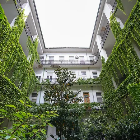 A Lovley Newly Decorated Fully Equipped Walking Distance To The Park Where Will Find The World Famous Szechenyi Thermal Bath Spa, Museums , And The Capital Circus , Ac, Smart Tv, High Speed Internet Budapešť