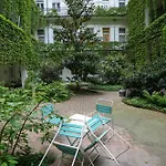 A Lovley Newly Decorated Fully Equipped Walking Distance To The Park Where Will Find The World Famous Szechenyi Thermal Bath Spa, Museums , And The Capital Circus , Ac, Smart Tv, High Speed Internet * Budapest