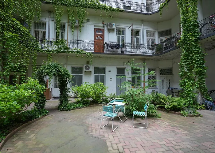 A Lovley Newly Decorated Fully Equipped Walking Distance To The Park Where Will Find The World Famous Szechenyi Thermal Bath Spa, Museums , And The Capital Circus , Ac, Smart Tv, High Speed Internet * 布达佩斯