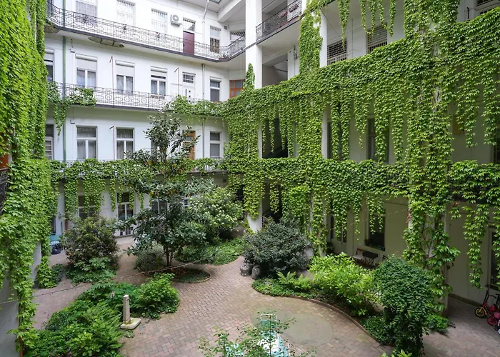 公寓 A Lovley Newly Decorated Fully Equipped Walking Distance To The Park Where Will Find The World Famous Szechenyi Thermal Bath Spa, Museums , And The Capital Circus , Ac, Smart Tv, High Speed Internet 布达佩斯
