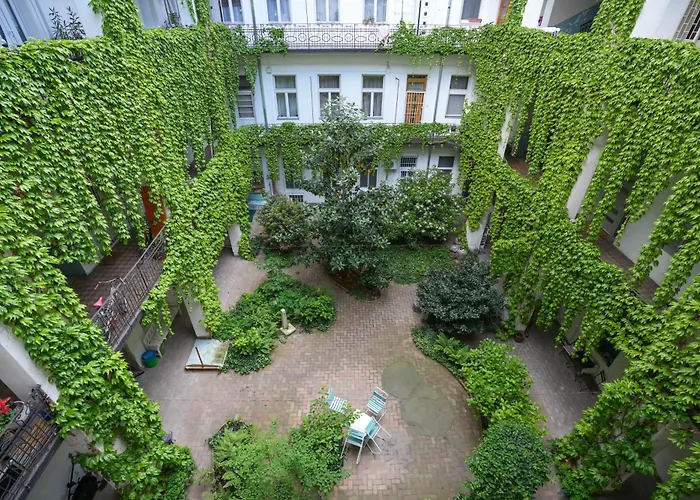 A Lovley Newly Decorated Fully Equipped Walking Distance To The Park Where Will Find The World Famous Szechenyi Thermal Bath Spa, Museums , And The Capital Circus , Ac, Smart Tv, High Speed Internet 公寓